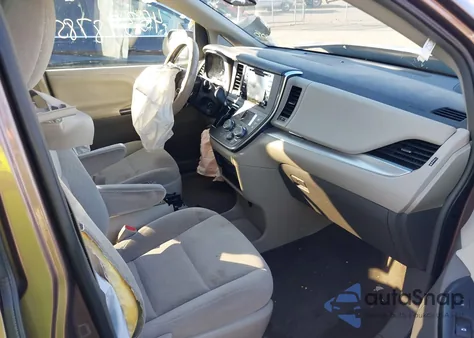 2018 Toyota Sienna Le 8 Passenger from USA, damaged, VIN 5TDKZ3DC7JS902308